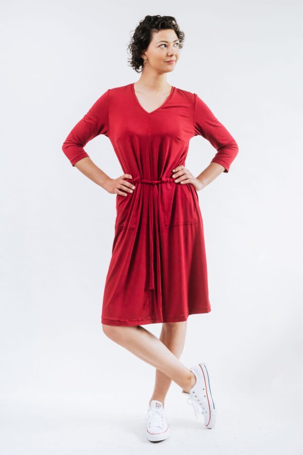 czerwona sukienka, bordowa sukienka, talia, mariaszyje, wiskoza